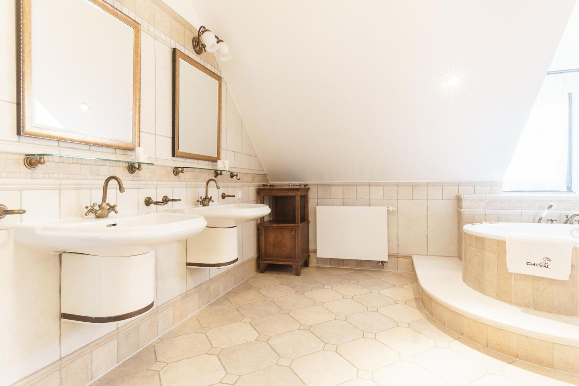 Apartamenty W Dworku Cheval Kraków Eksteriør billede
